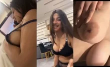 Sexy Desi Girl Shows Nude Body