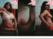 Sexy Desi Girl Shows Boobs